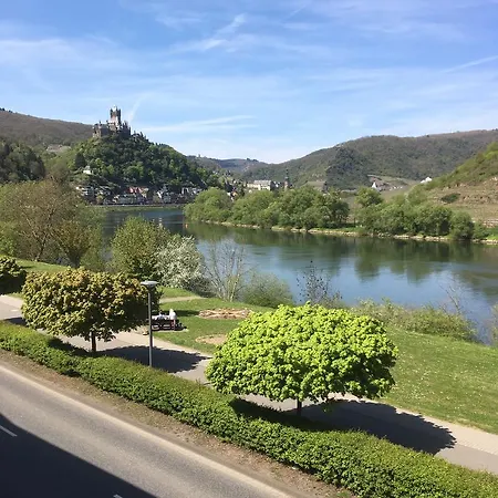 摩泽尔豪斯公寓